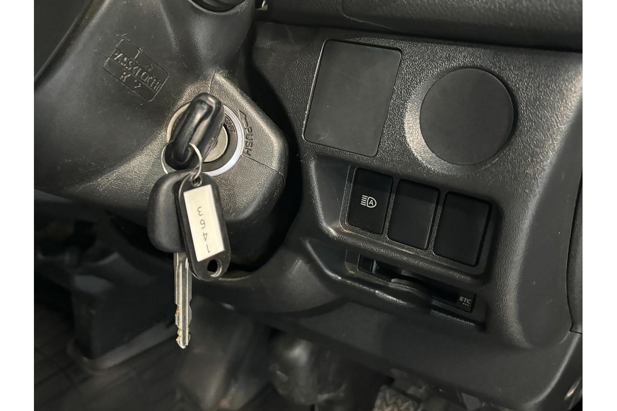 2019 Toyota HIACE