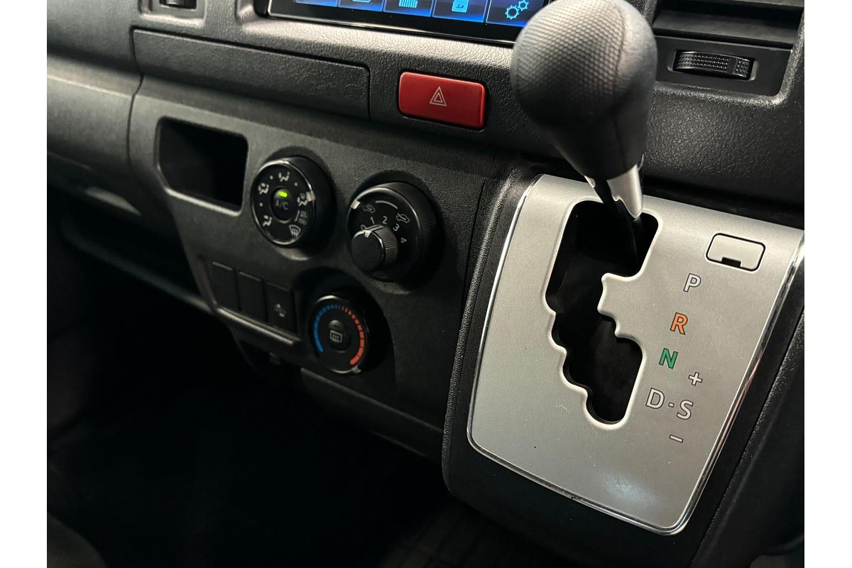 2019 Toyota HIACE