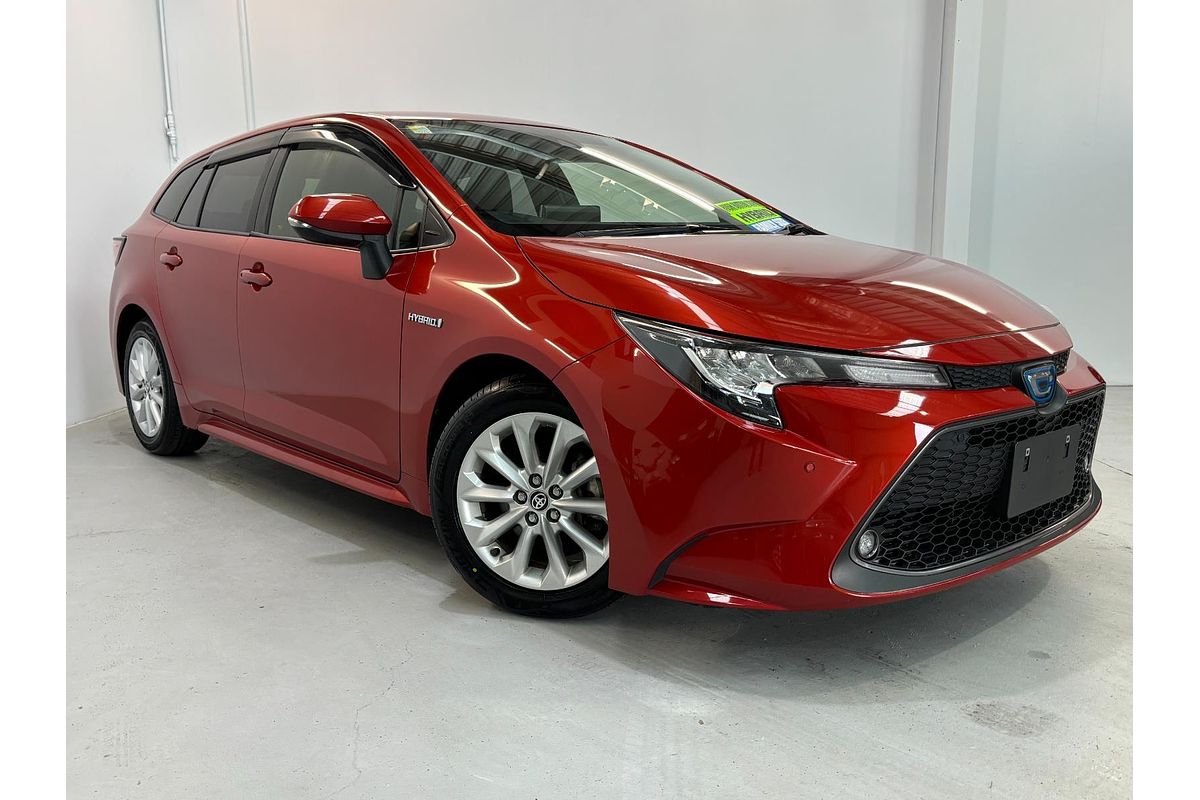 2019 Toyota Corolla Touring Hybrid Touring Hybrid S ZWE211