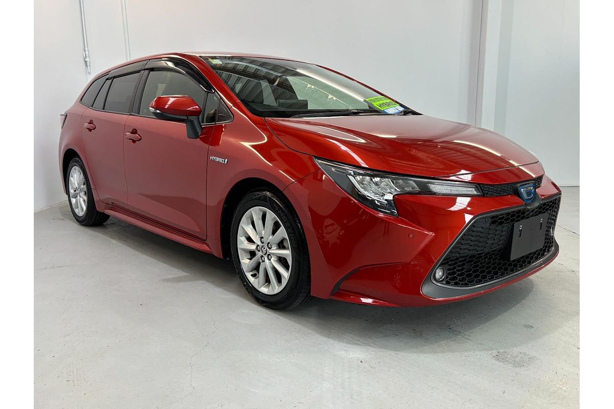 2019 Toyota Corolla Touring Hybrid Touring Hybrid S ZWE211