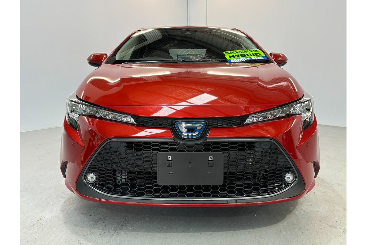 2019 Toyota Corolla Touring Hybrid Touring Hybrid S ZWE211