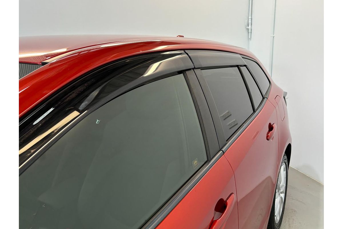 2019 Toyota Corolla Touring Hybrid Touring Hybrid S ZWE211