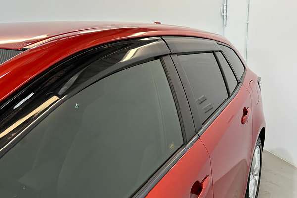 2019 Toyota Corolla Touring Hybrid Touring Hybrid S ZWE211