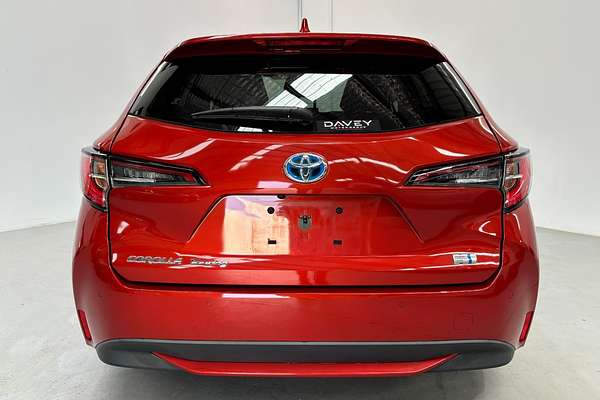 2019 Toyota Corolla Touring Hybrid Touring Hybrid S ZWE211