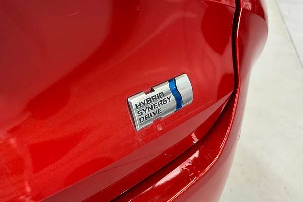 2019 Toyota Corolla Touring Hybrid Touring Hybrid S ZWE211