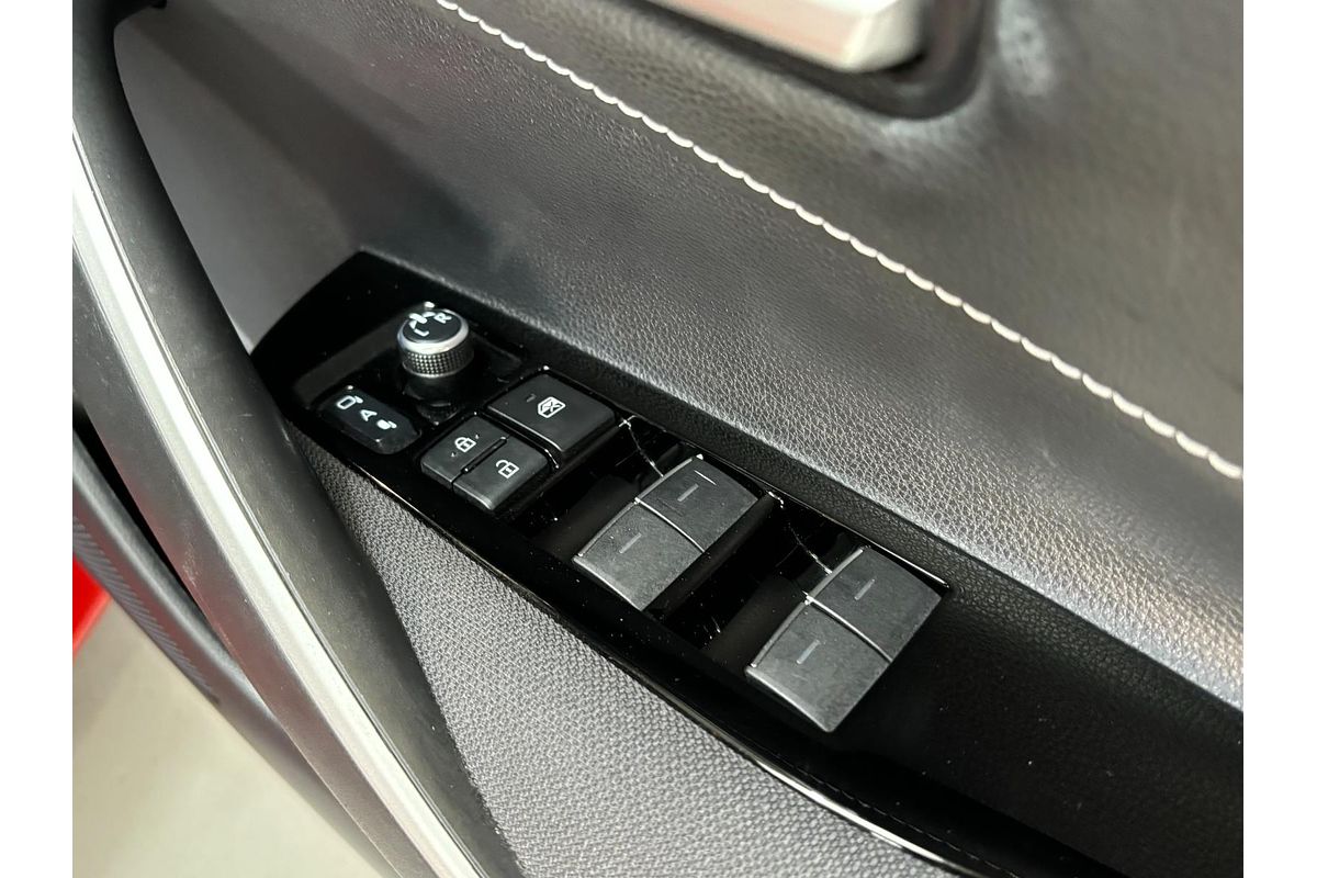 2019 Toyota Corolla Touring Hybrid Touring Hybrid S ZWE211