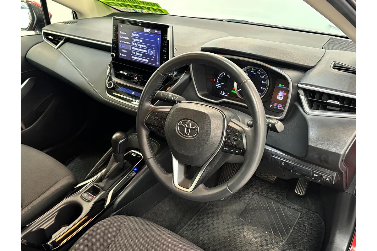 2019 Toyota Corolla Touring Hybrid Touring Hybrid S ZWE211