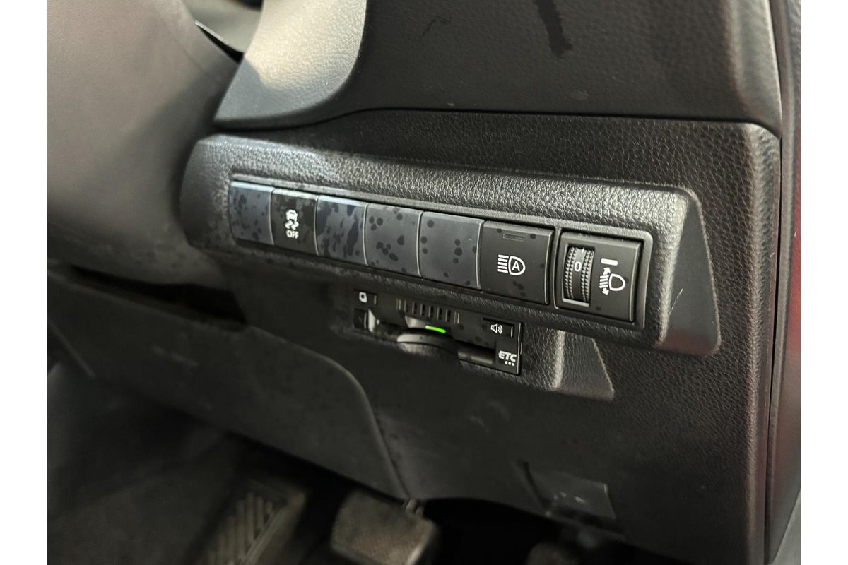 2019 Toyota Corolla Touring Hybrid Touring Hybrid S ZWE211