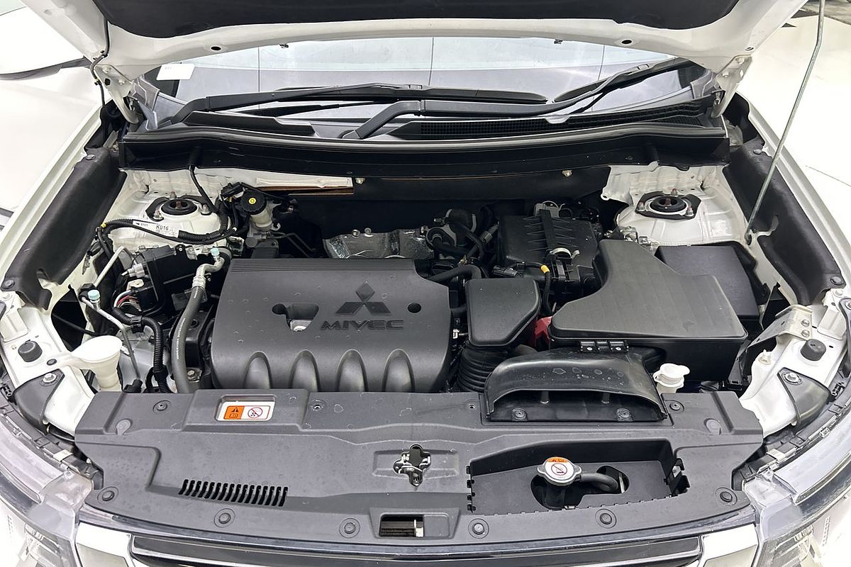 2018 Mitsubishi Outlander ES ADAS ZL