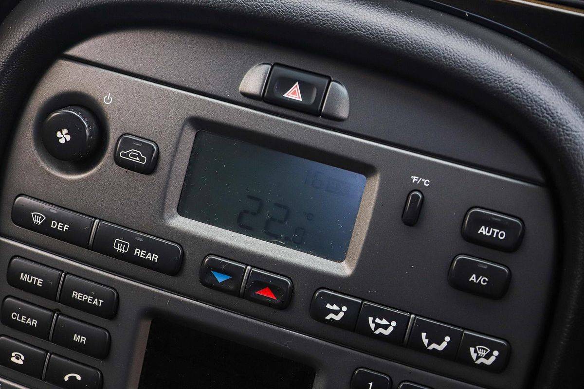 2006 Jaguar X-Type LE X400