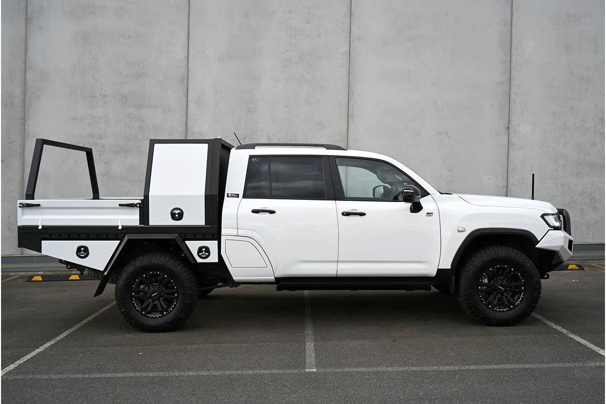 2023 Toyota Landcruiser GR Sport FJA300R