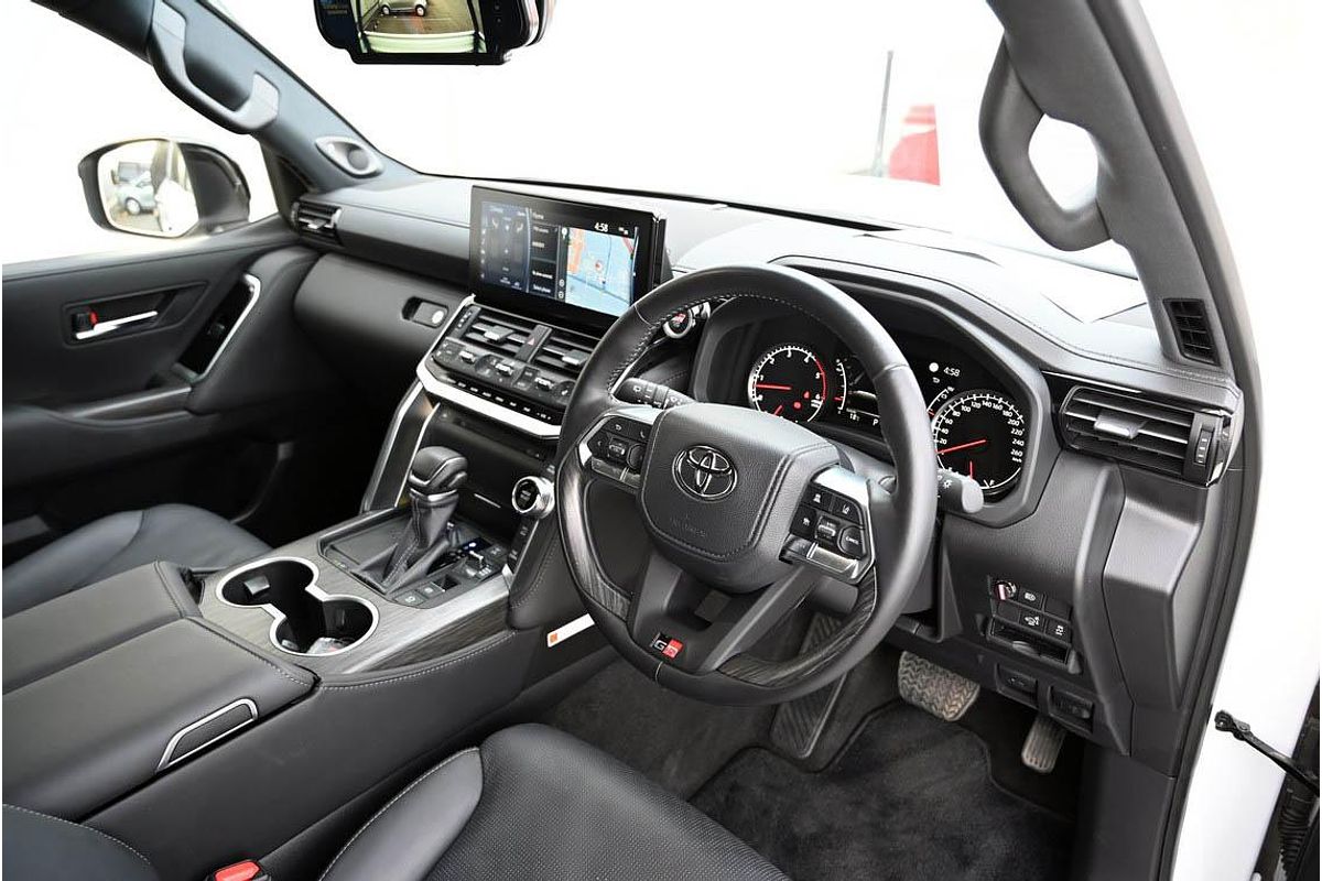 2023 Toyota Landcruiser GR Sport FJA300R