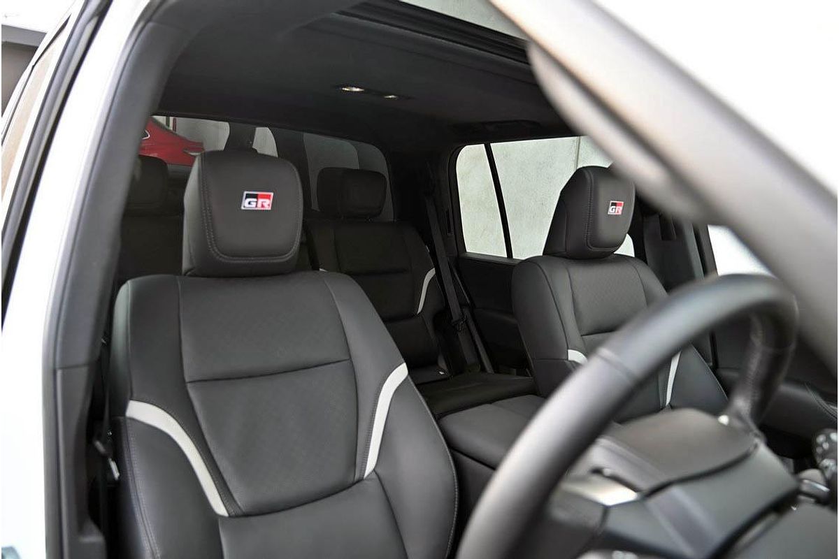 2023 Toyota Landcruiser GR Sport FJA300R
