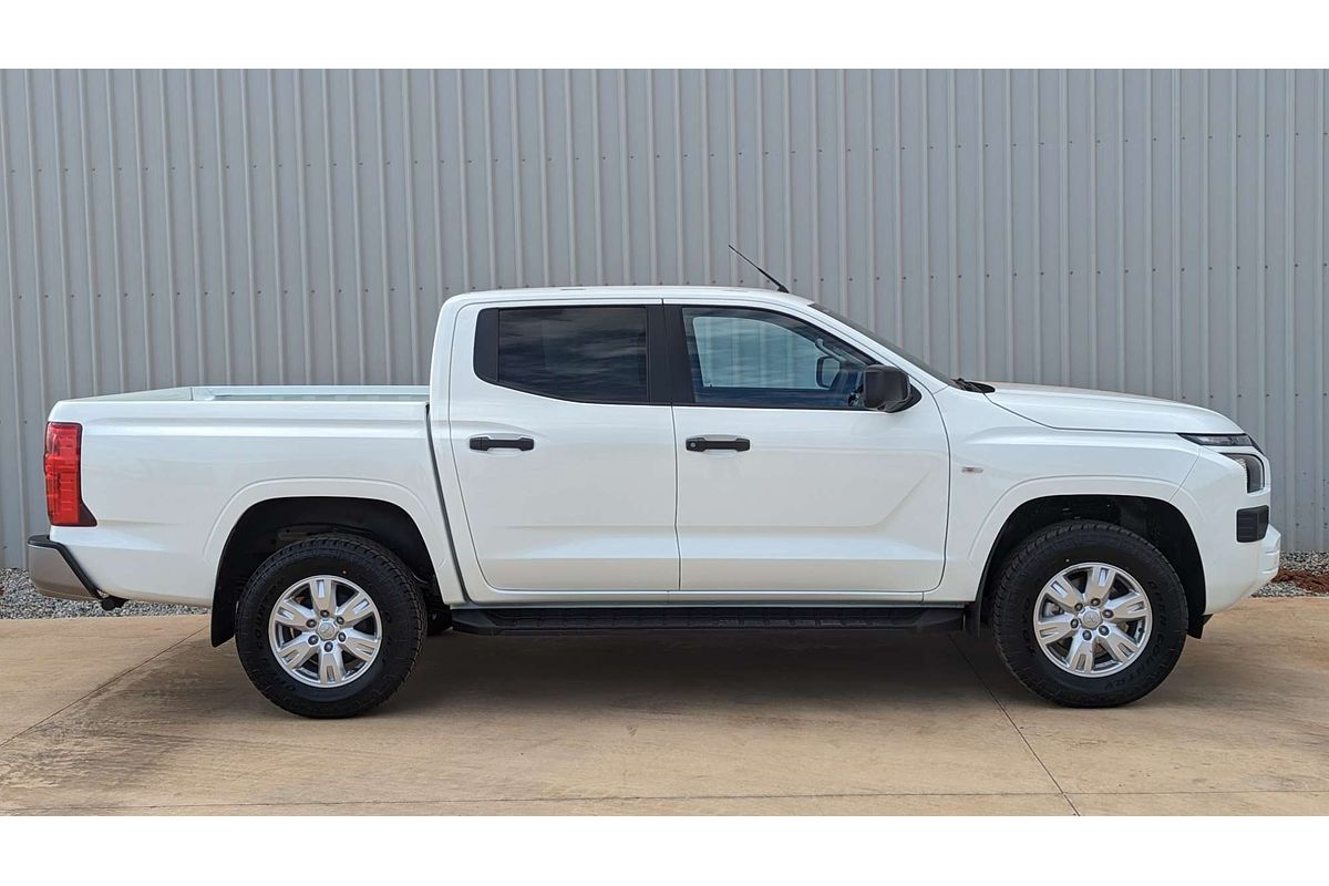 2024 Mitsubishi Triton GLX+ MV 4X4