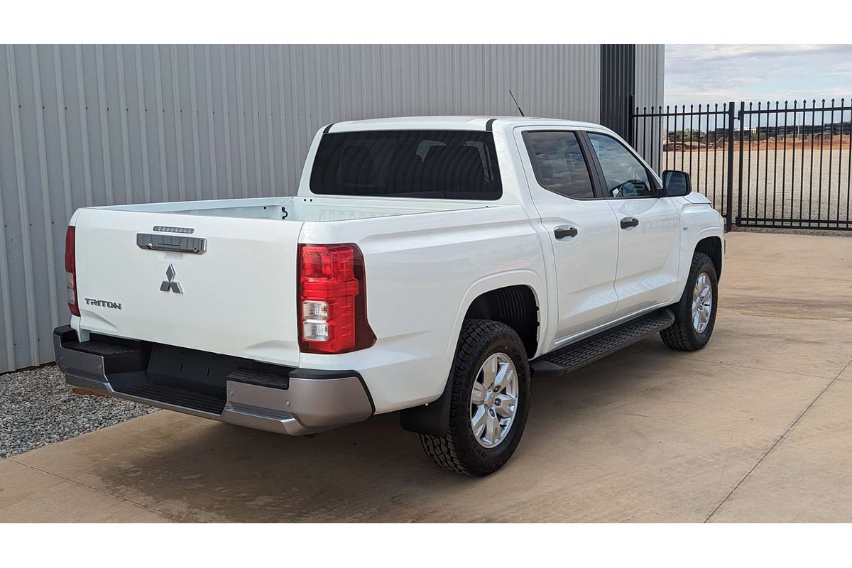 2024 Mitsubishi Triton GLX+ MV 4X4