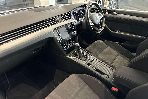 2022 Volkswagen Passat 140TSI Proline B8