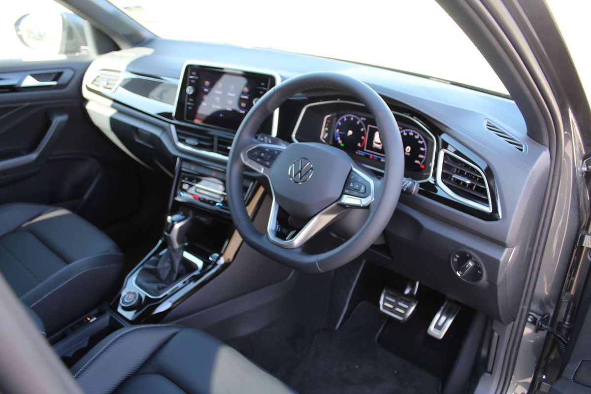 2024 Volkswagen T-Roc 140TSI R-Line D11