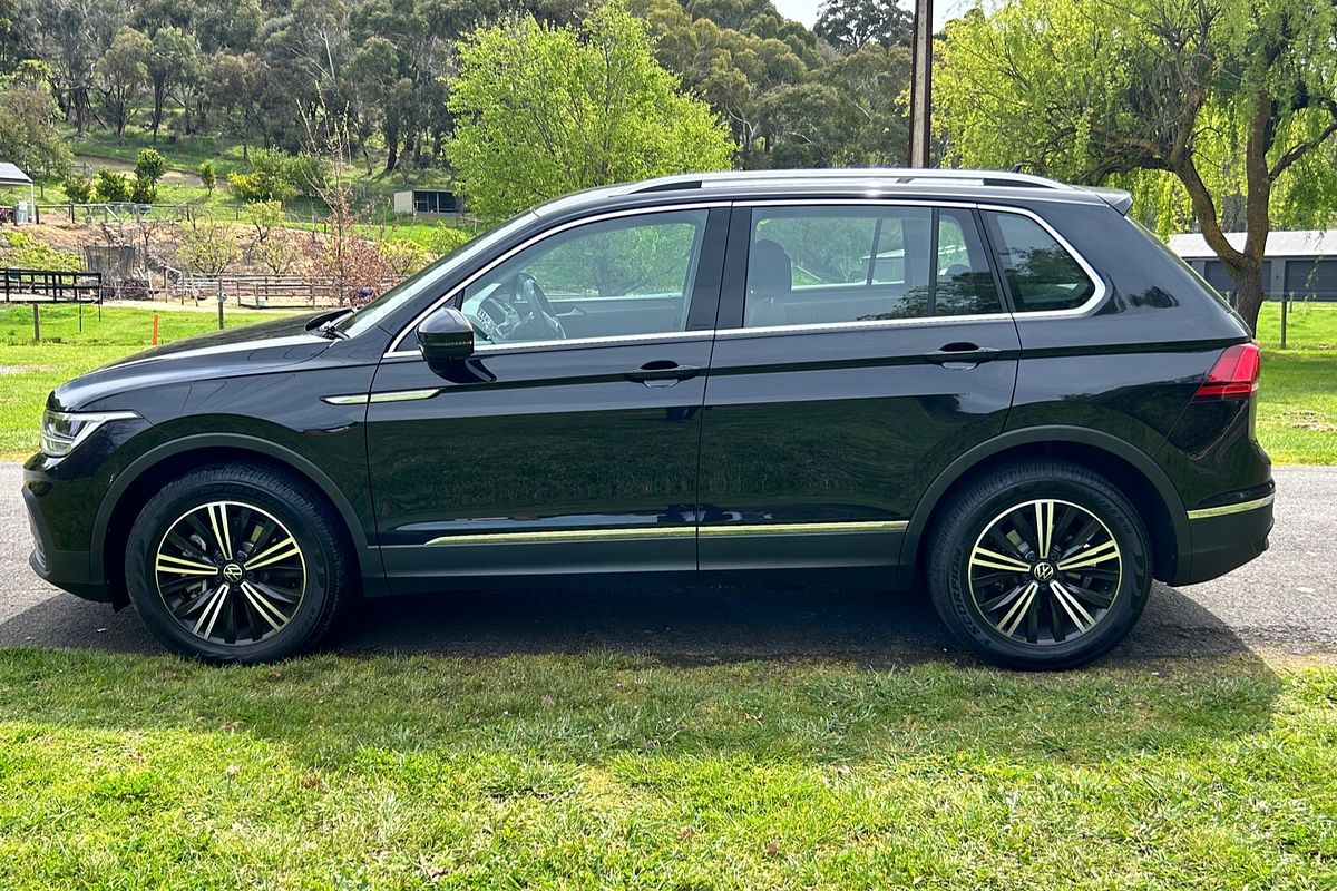 2023 Volkswagen Tiguan 132TSI Life 5N