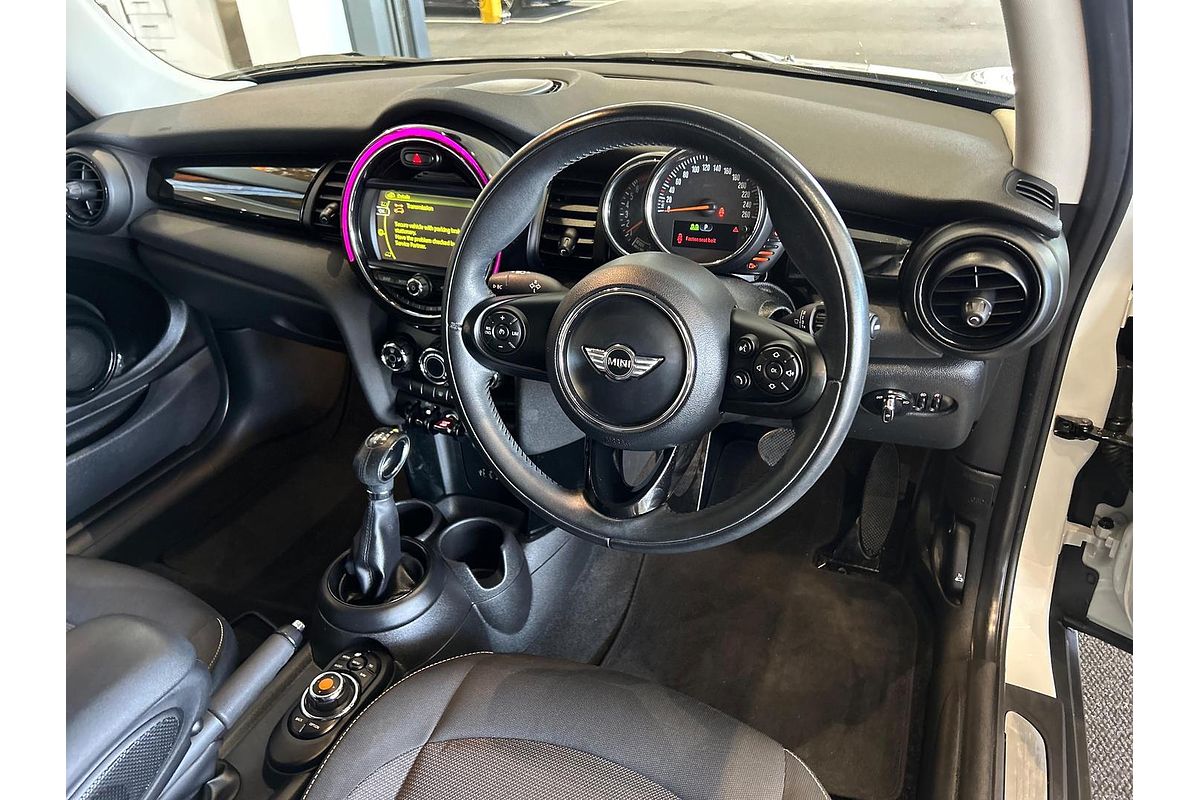 2017 MINI Hatch Cooper F56