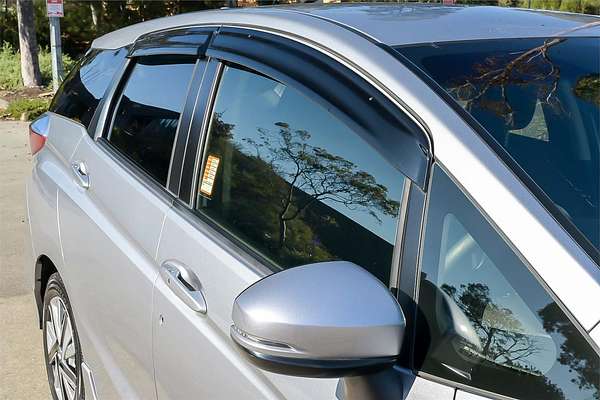 2019 Honda Shuttle Hybrid Honda L Sensing GP7