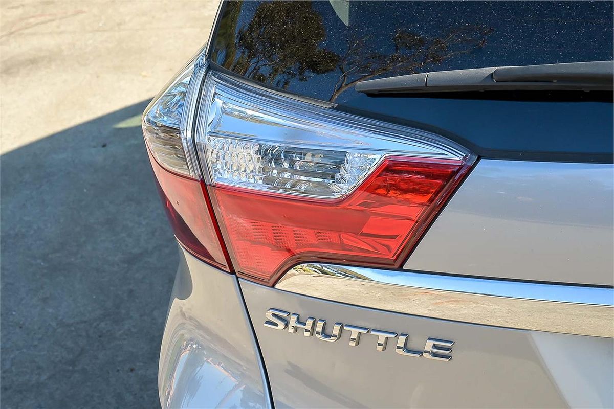 2019 Honda Shuttle Hybrid Honda L Sensing GP7