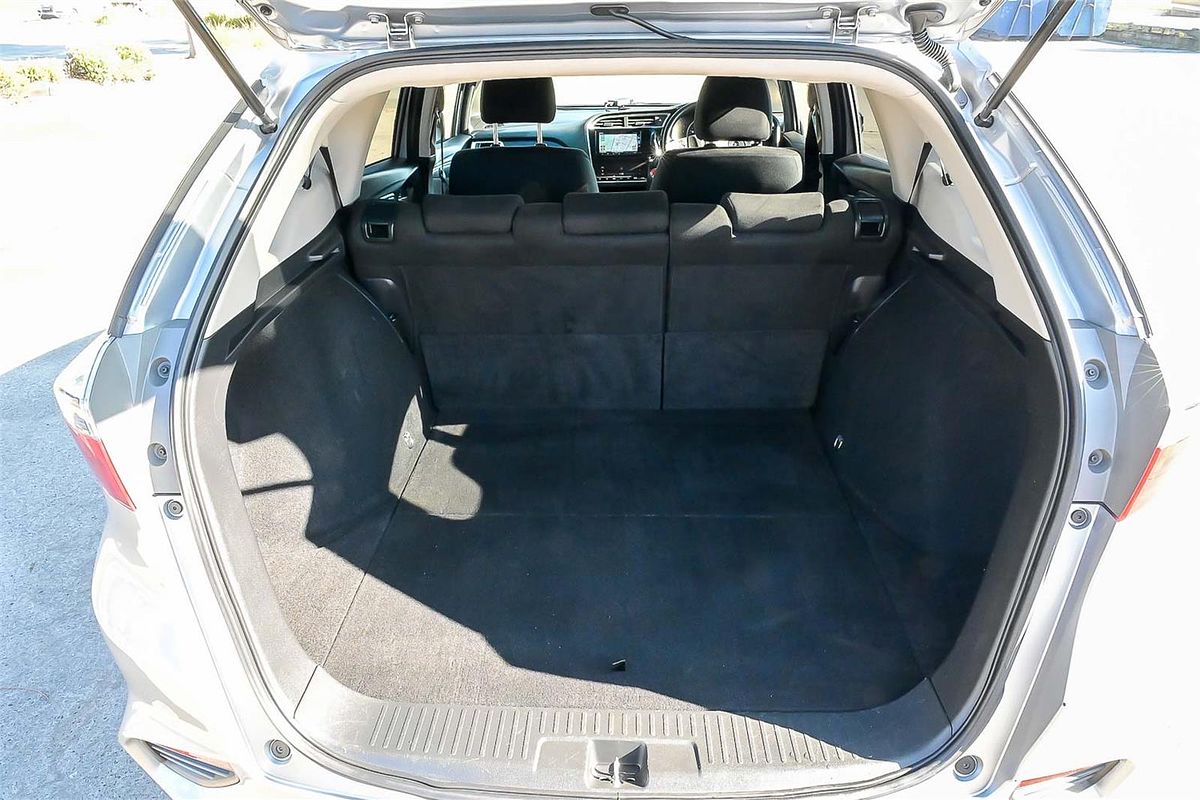 2019 Honda Shuttle Hybrid Honda L Sensing GP7