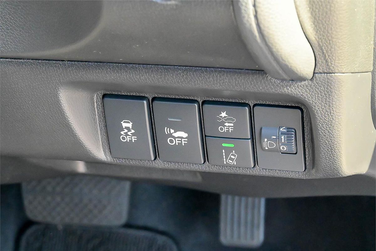 2019 Honda Shuttle Hybrid Honda L Sensing GP7
