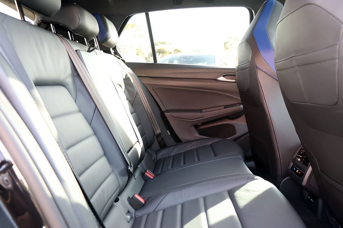 2022 Volkswagen Golf R 8