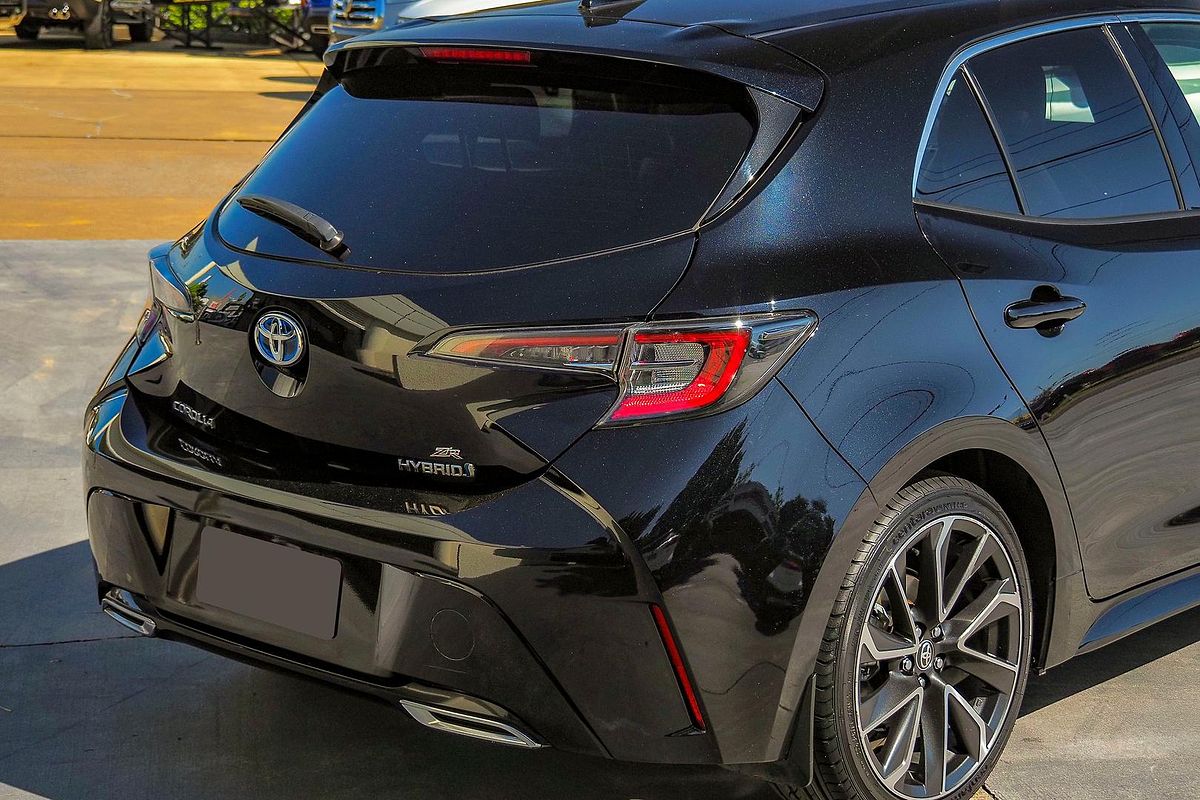 2019 Toyota Corolla ZR Hybrid ZWE211R