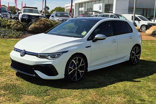 2024 Volkswagen Golf R 8