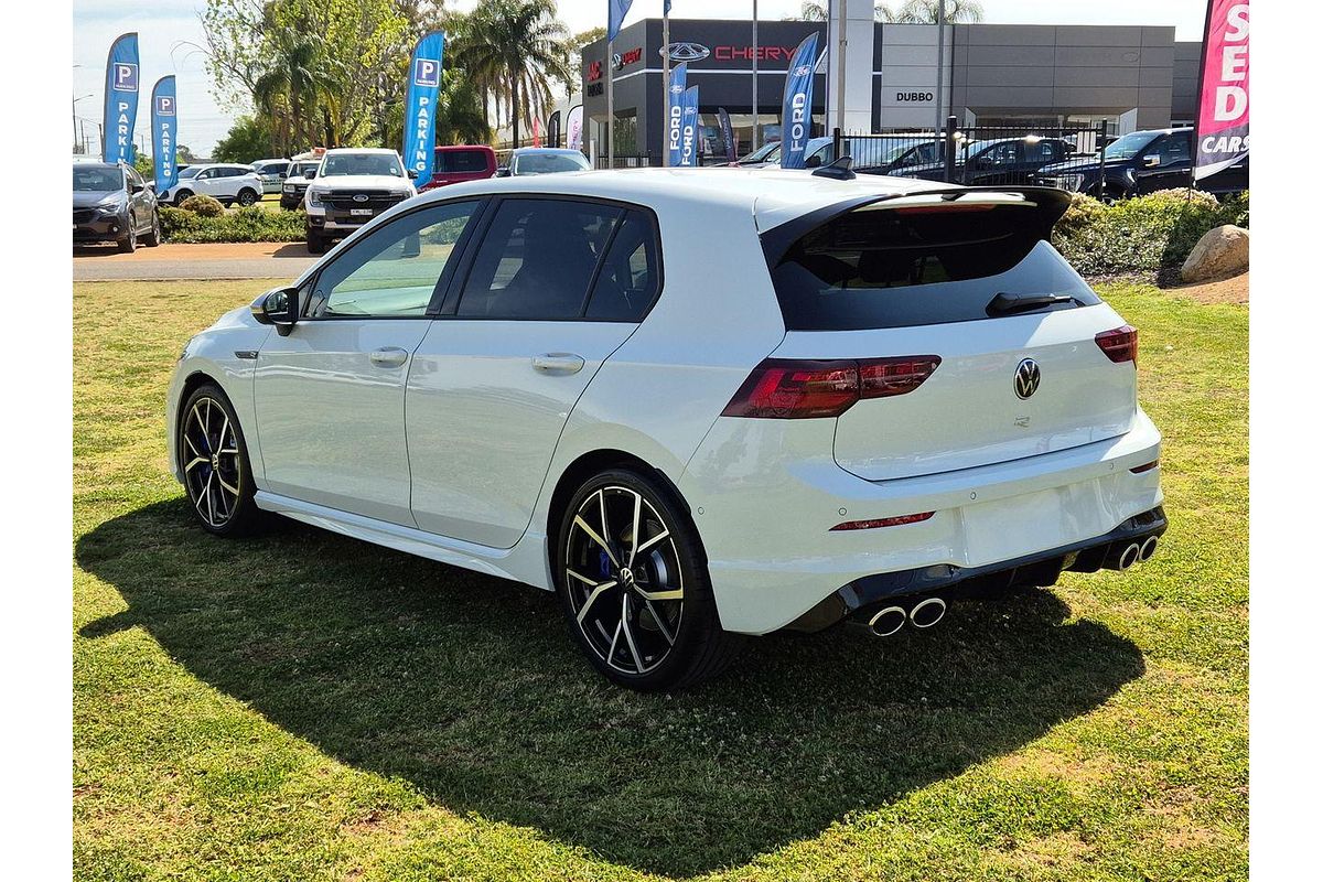 2024 Volkswagen Golf R 8