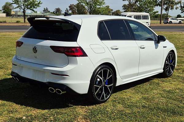 2024 Volkswagen Golf R 8
