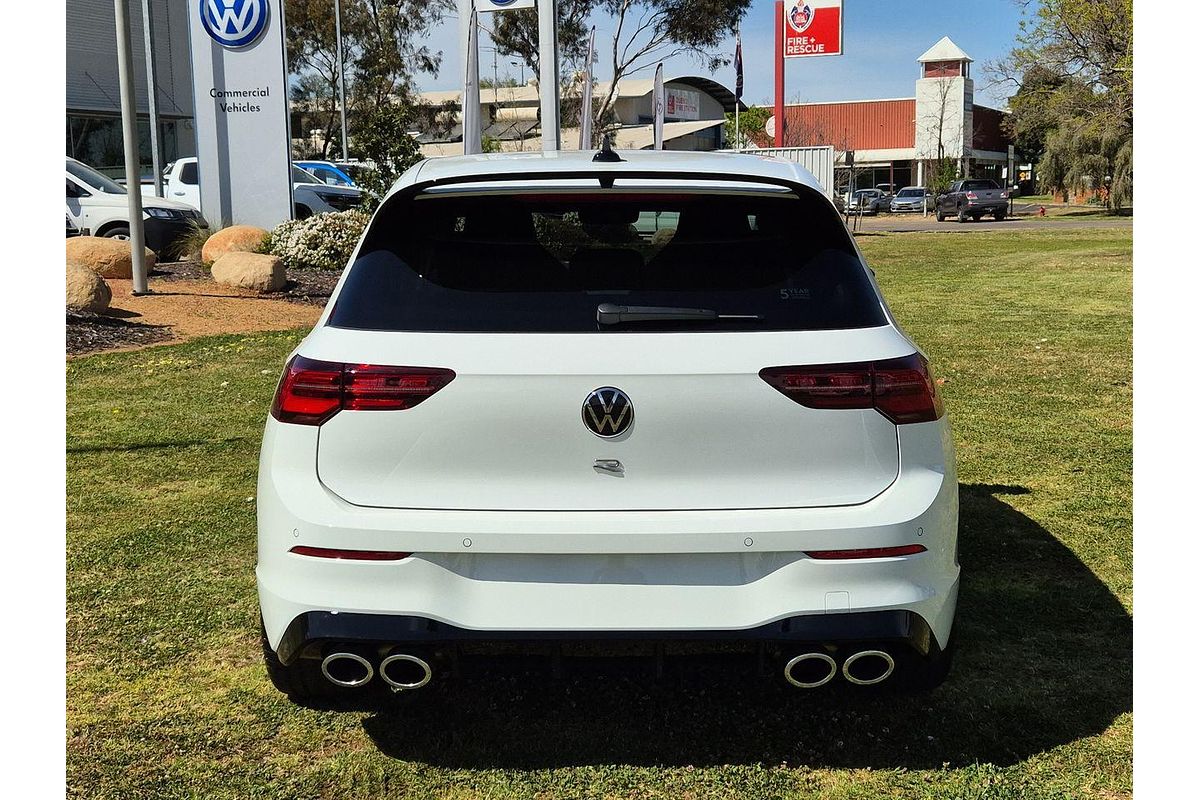 2024 Volkswagen Golf R 8