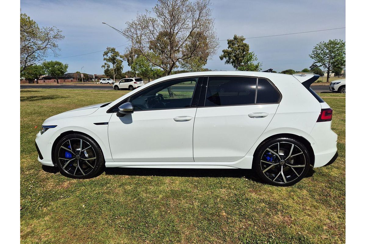 2024 Volkswagen Golf R 8