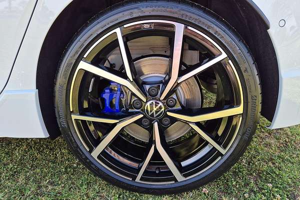 2024 Volkswagen Golf R 8