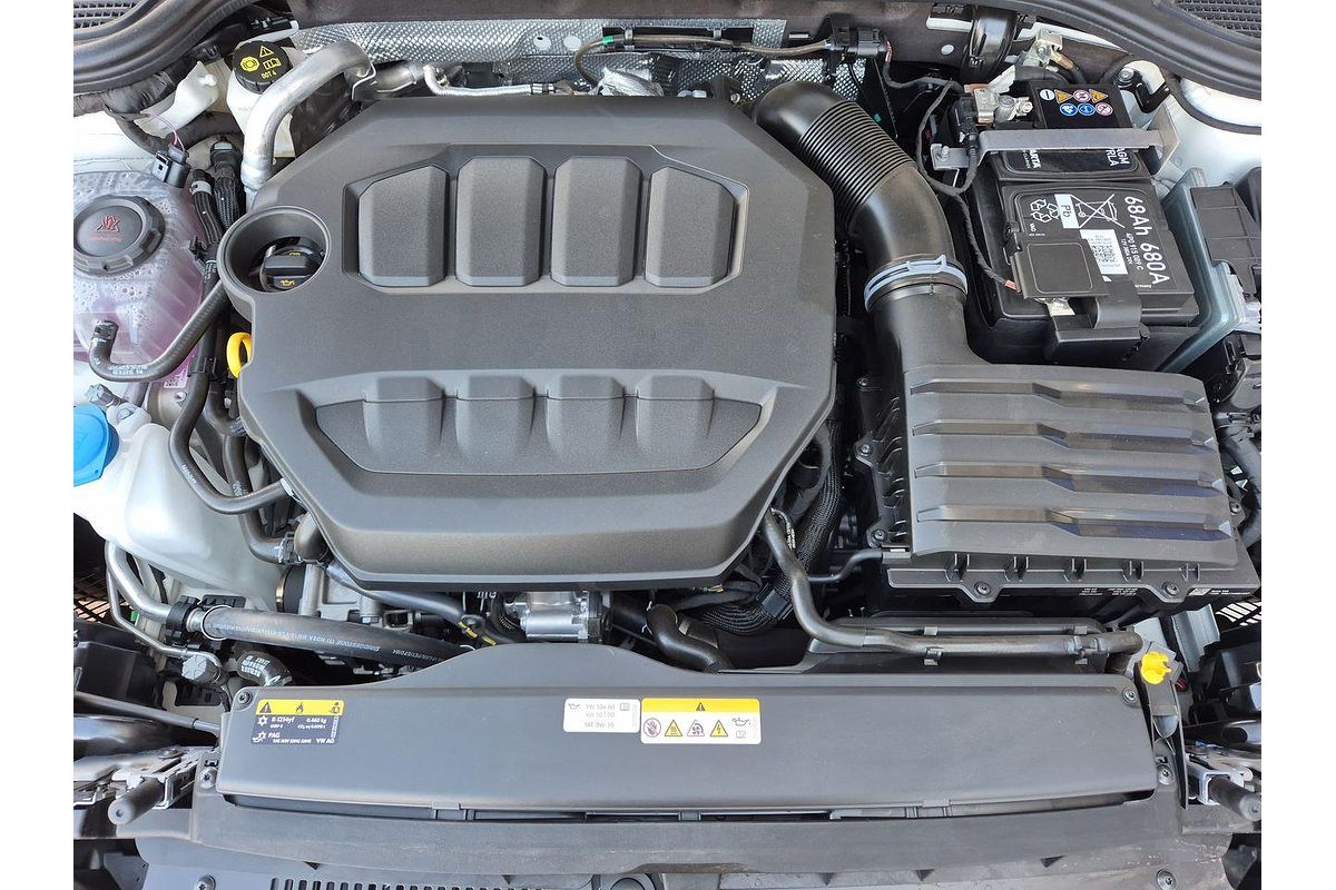 2024 Volkswagen Golf R 8