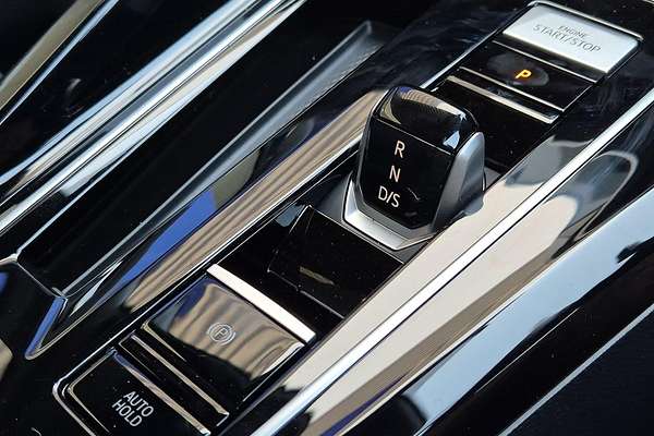 2024 Volkswagen Golf R 8