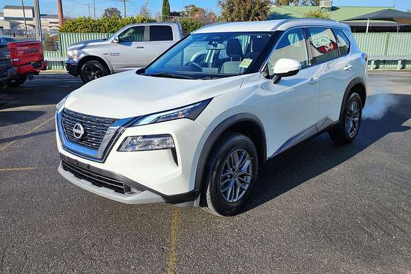 2024 Nissan X-TRAIL ST T33