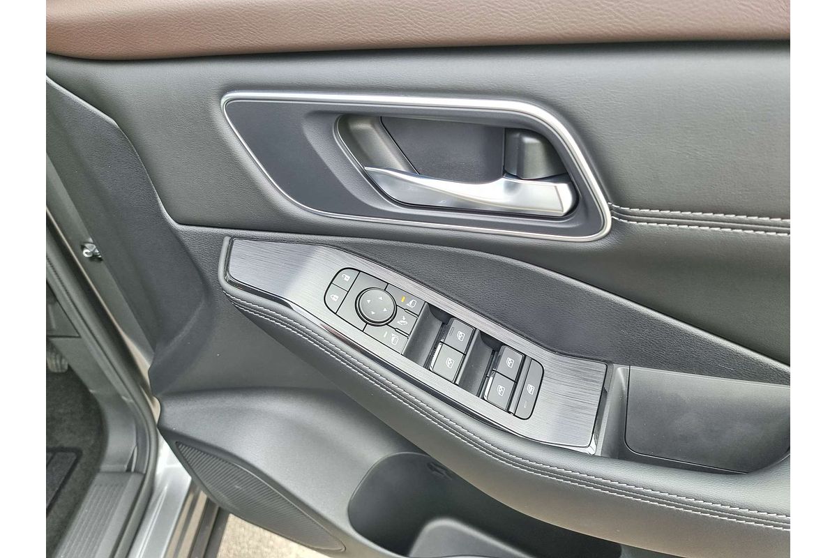 2024 Nissan X-TRAIL ST-L T33
