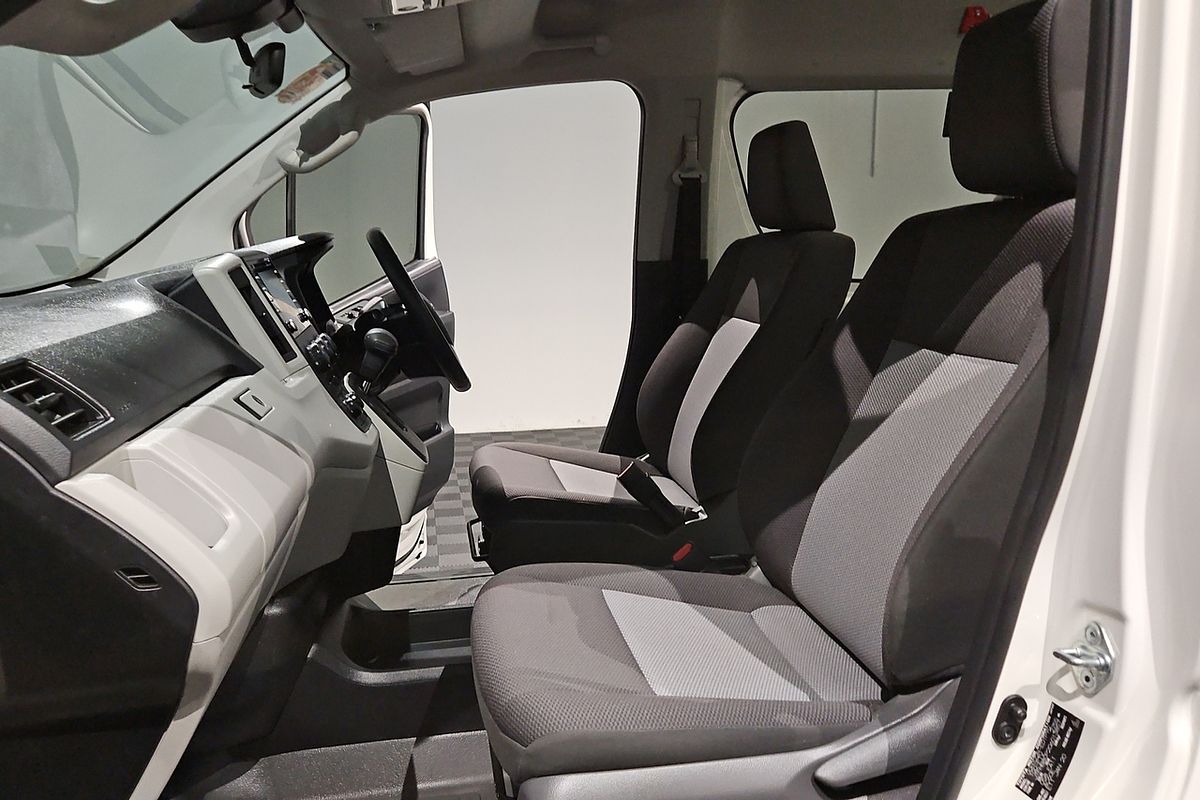 2020 Toyota Hiace Commuter GDH322R