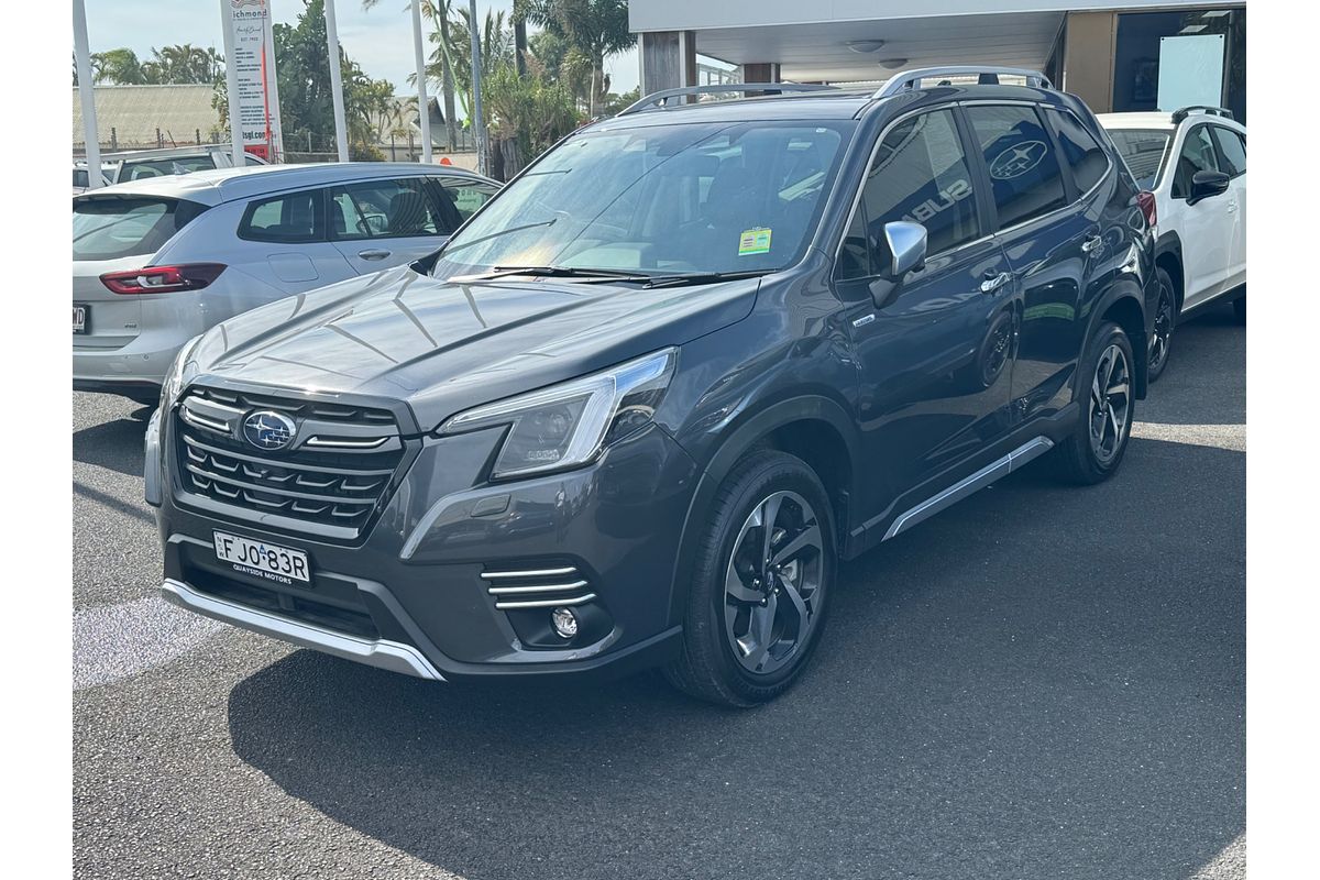 2022 Subaru Forester Hybrid S S5