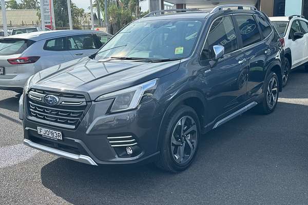 2022 Subaru Forester Hybrid S S5