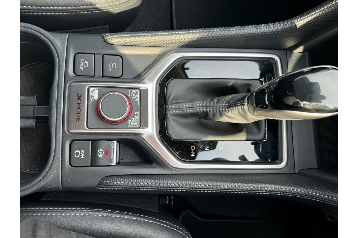 2022 Subaru Forester Hybrid S S5