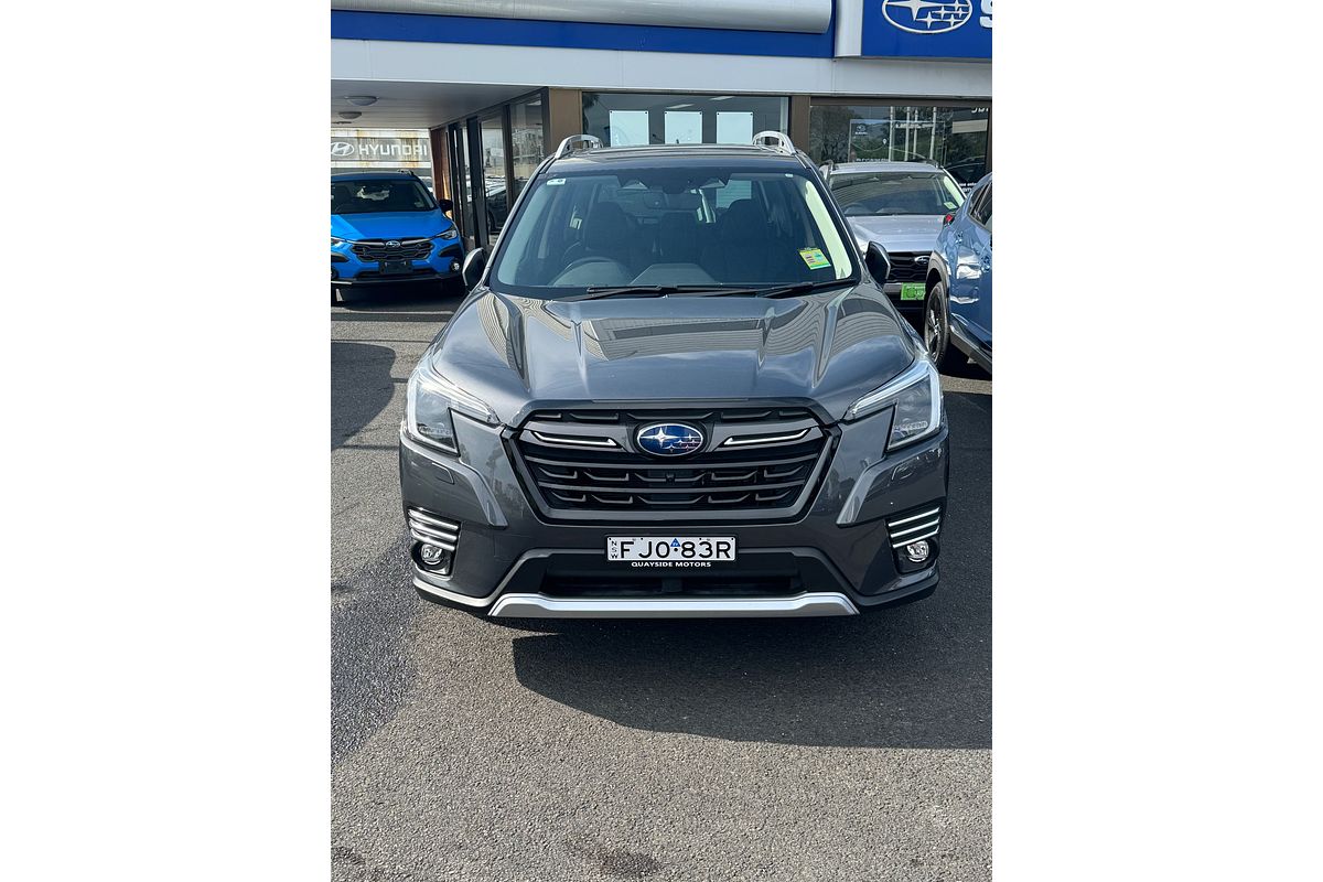 2022 Subaru Forester Hybrid S S5