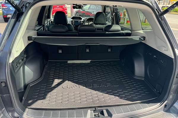 2022 Subaru Forester Hybrid S S5