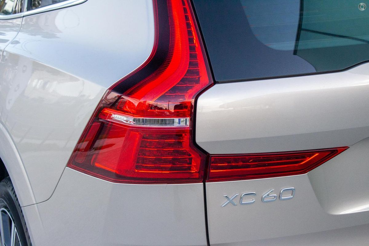 2024 Volvo XC60 Ultra B5 Bright