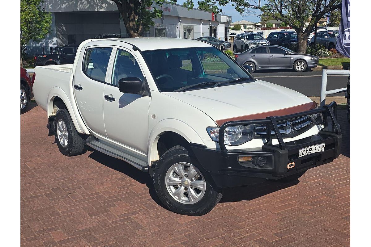 2015 Mitsubishi Triton GLX MN 4X4