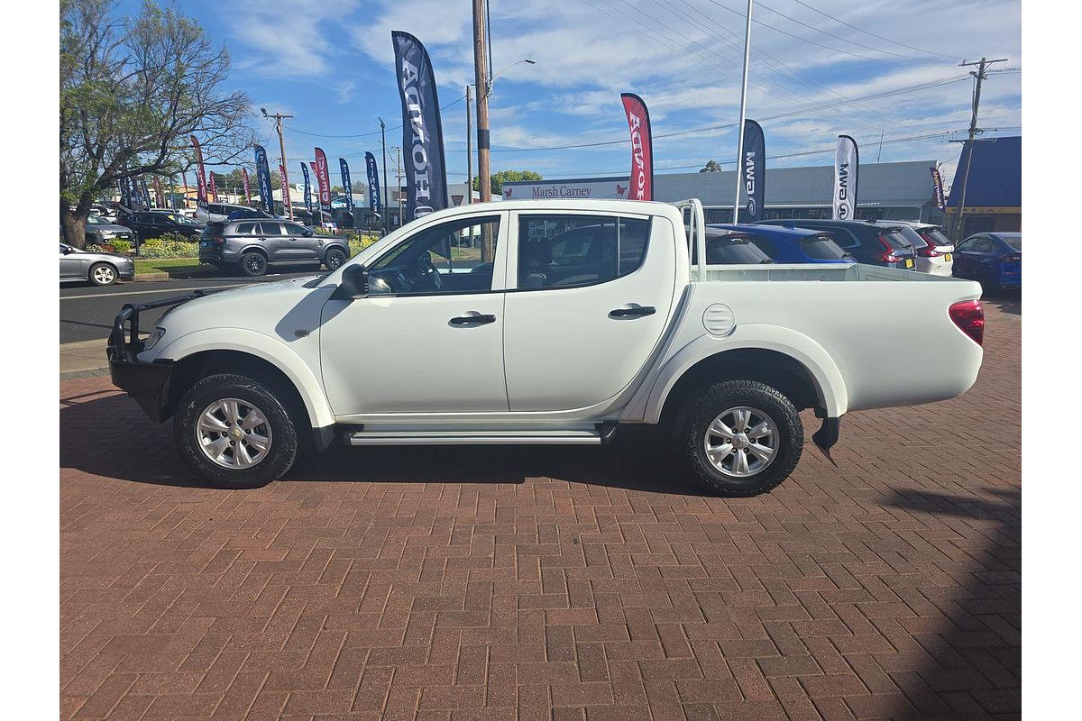 2015 Mitsubishi Triton GLX MN 4X4