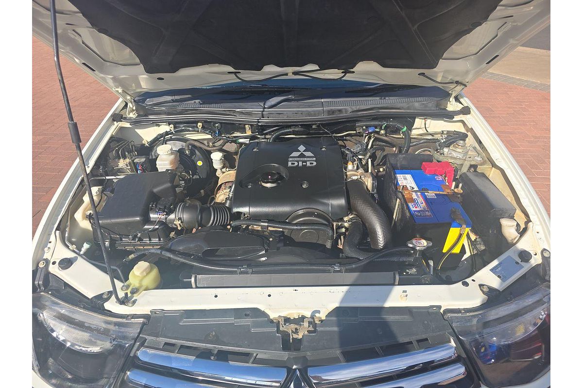 2015 Mitsubishi Triton GLX MN 4X4