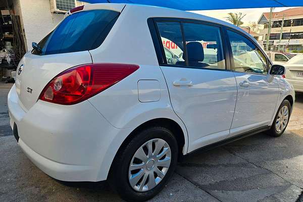 2009 Nissan Tiida ST C11